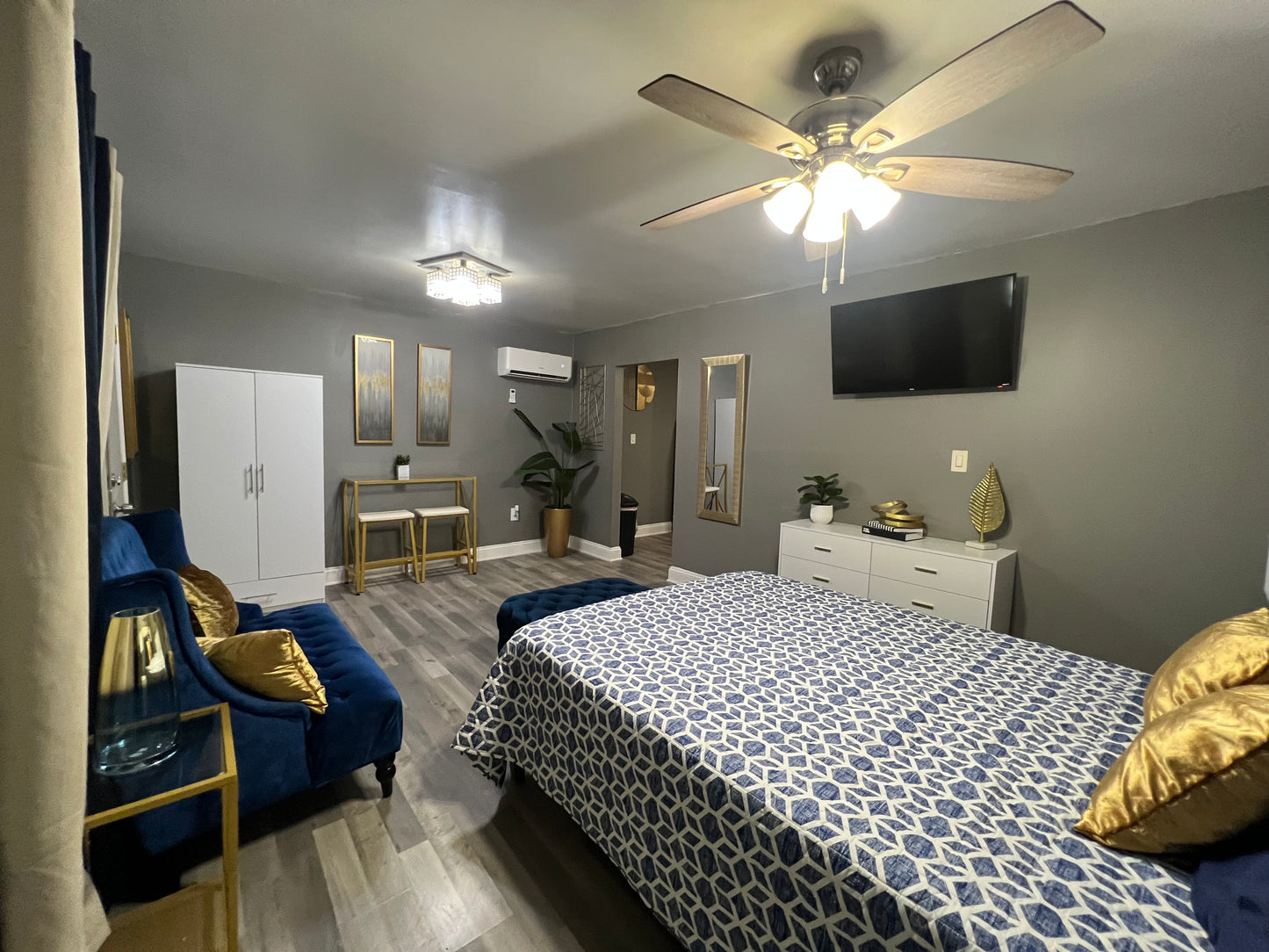 Desire St Studio Apt 1524 (Fully Furnished + Utilities Included)