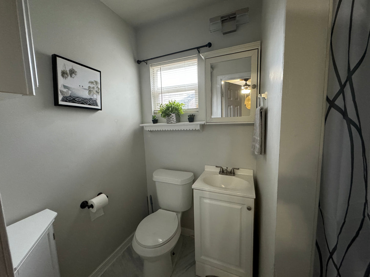 Desire St Studio Apt 1524 (Fully Furnished + Utilities Included)
