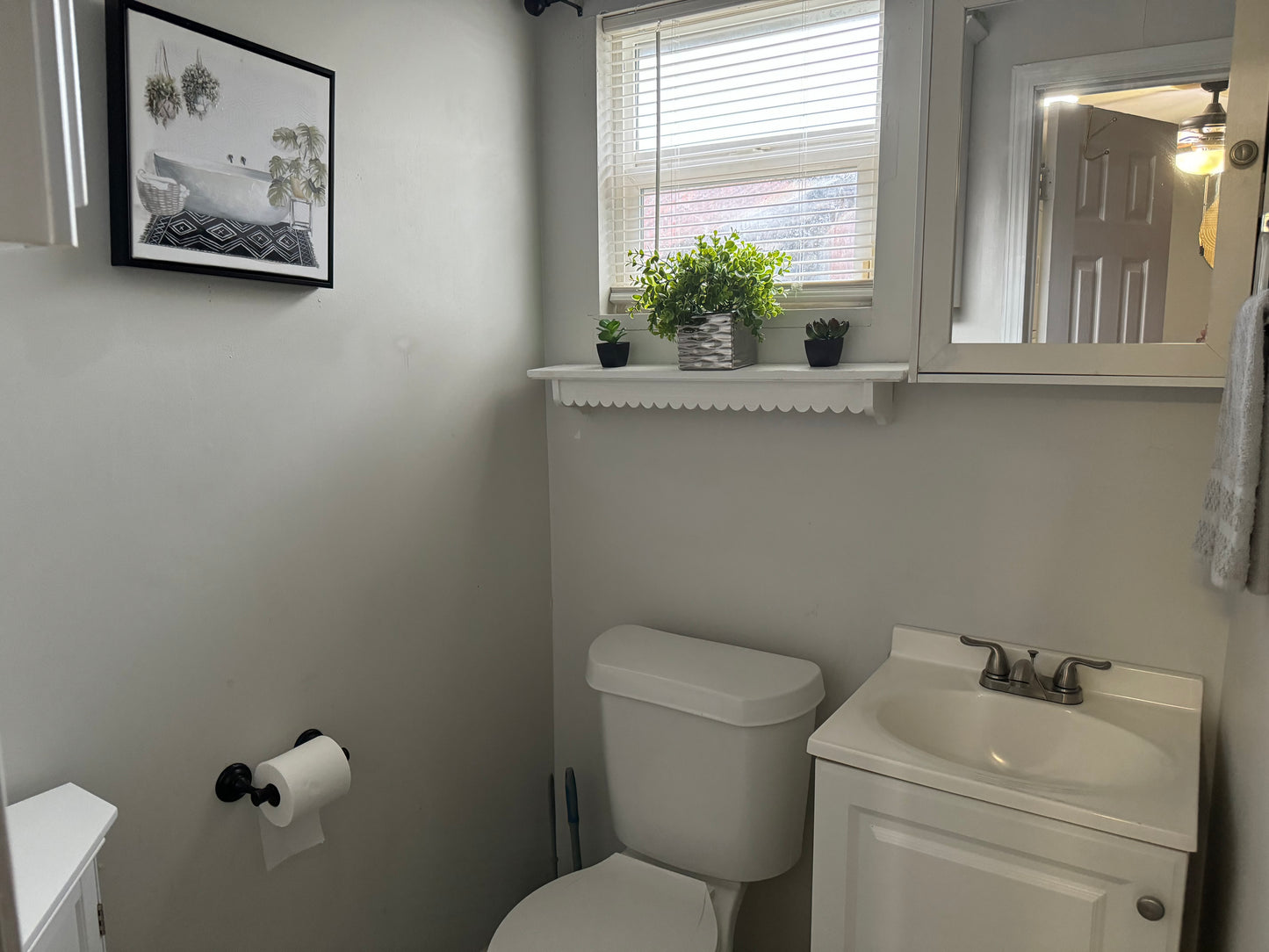 Desire St Studio Apt 1524 (Fully Furnished + Utilities Included)