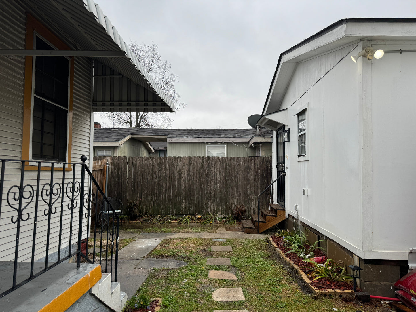 Desire St Studio Apt 1524 (Fully Furnished + Utilities Included)