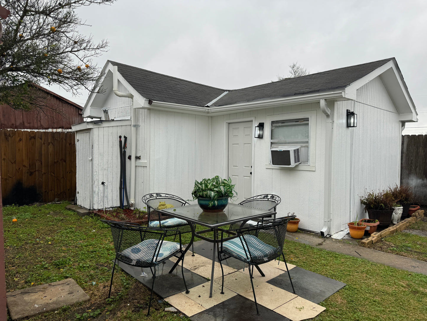 Desire St Studio Apt 1524 (Fully Furnished + Utilities Included)