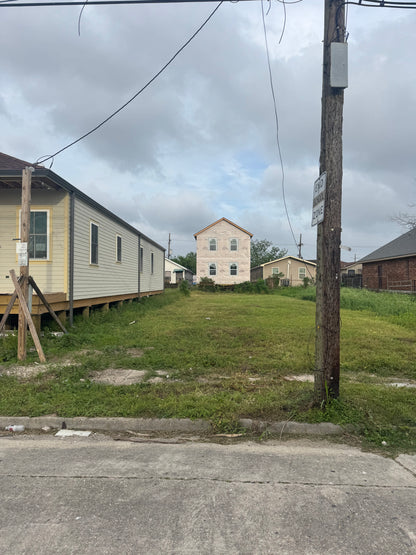 2415 Louisa St - Vacant Lot