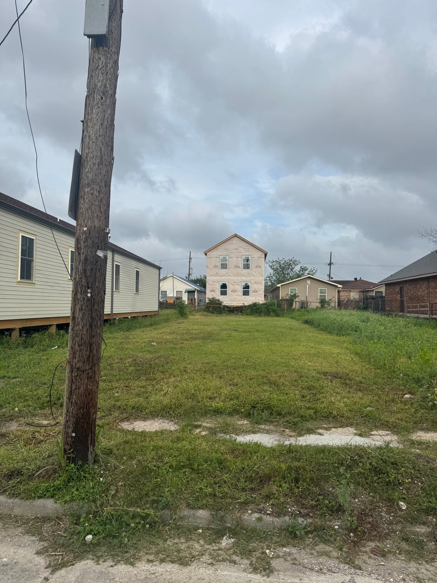 2415 Louisa St - Vacant Lot