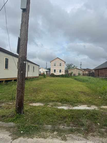 2415 Louisa St - Vacant Lot