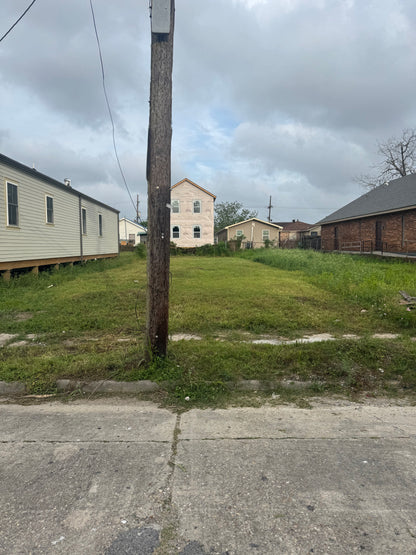 2415 Louisa St - Vacant Lot
