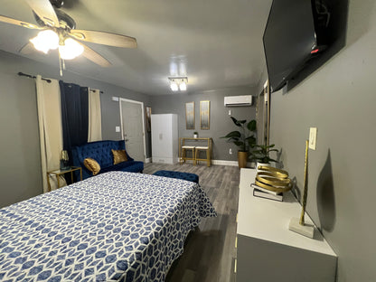 Desire St Studio Apt 1524 (Fully Furnished + Utilities Included)