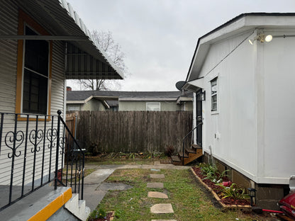 Desire St Studio Apt 1524 (Fully Furnished + Utilities Included)
