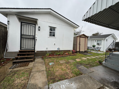 Desire St Studio Apt 1524 (Fully Furnished + Utilities Included)